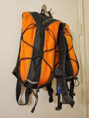 Nishiki Adult Oswego 70 oz. Hydration Pack/Water Bladder/Comparable to Camelbak